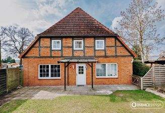 Außenansicht (Eingang EG links)