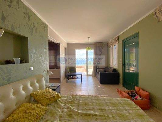 img_4e85d379-c96f-4973-b8f5-9f71c54b6692