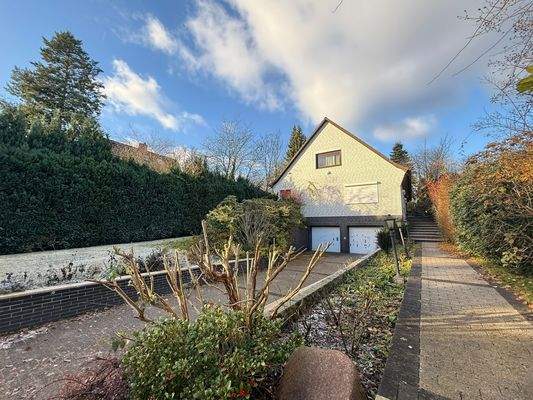 Auffahrt und Zuwegung zum Haus