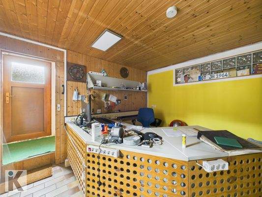 Büro KG