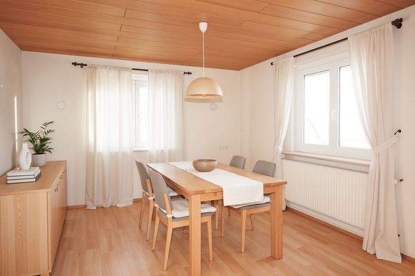 virtuelles Einrichtungsbeispiel - (KI generiert)