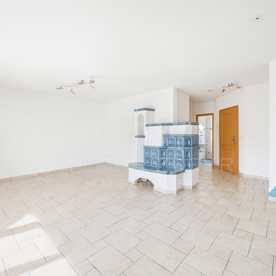 Wohnzimmer EG (KI geleert)