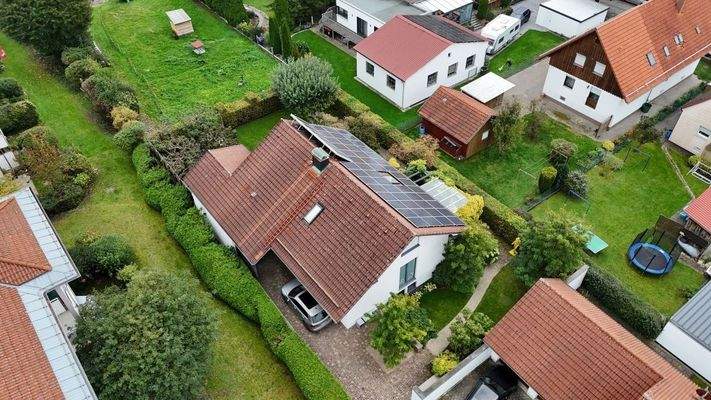 Buchloe-German-Deutschland-Haus-Verkauf-Neu-Nähe München-Oktoberfest-Stadtleben-Landschaft-Garten-Luxus