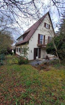 seitlicher Blick auf das Haus.jpg