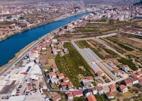 Metkovic center Bauernhöfe, Landwirtschaft, Metkovic center Forstwirtschaft