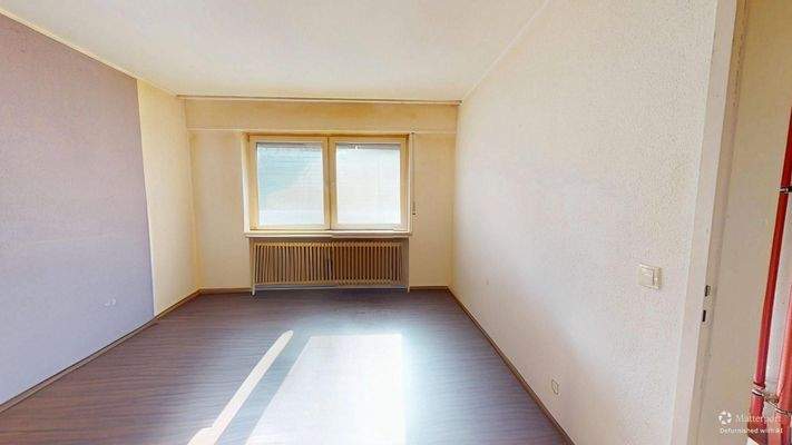 Geräumiges Schlafzimmer