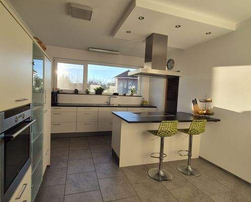 Hochwertige Einbauküche