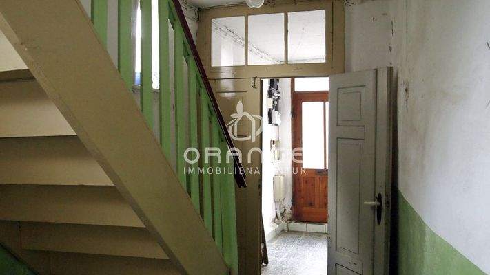 Eingangsbereich | Treppe ins Obergeschoss | Seiteneingang