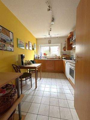 Küche mit im Kaufpreis enthaltener Einbauküche