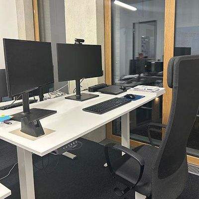 Büroaustattung (optional)