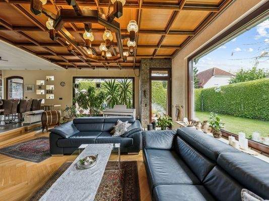 Wohnzimmer mit Terrassenzugang