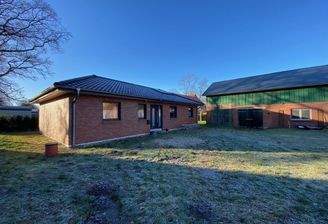 Bungalow und Resthof