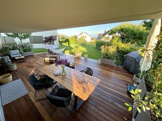 Wunderschöne Terrasse mit 60m2