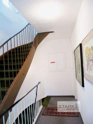 Hausflur und Treppenhaus.jpg