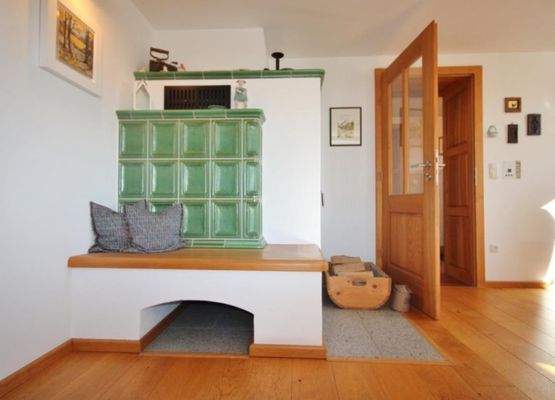 Esszimmer mit Kachelofen - Whg.-Nr. 1 (EG)