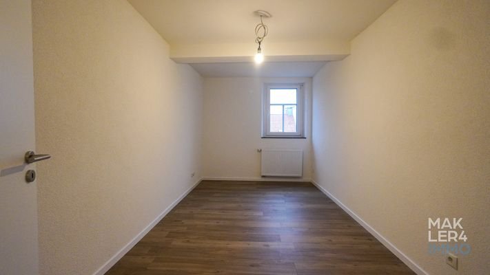 Dachgeschosswohnung, Erstbezug nach Kernsanierung