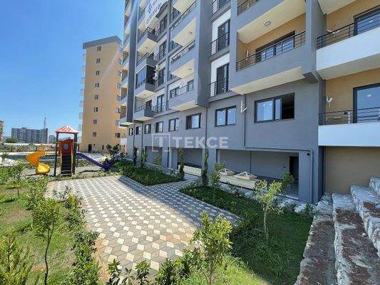 Investment Apartments in a Complex Near the Sea in Limonlu Mersin