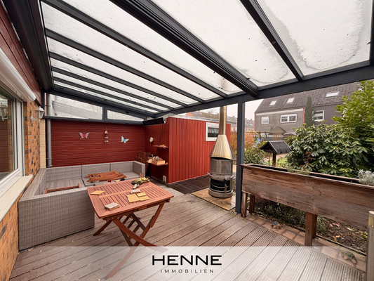 Terrasse mit Uberdachung.png