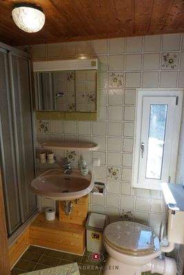 DG - Duschbad zu Nutzraum 3