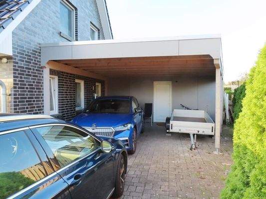 Carport mit Wallbox