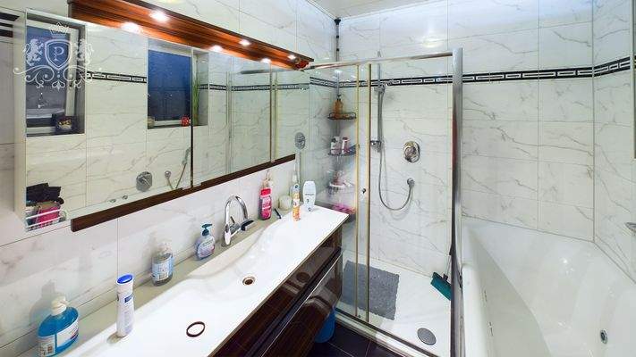 CAM01984G0-PR0429-STILL010