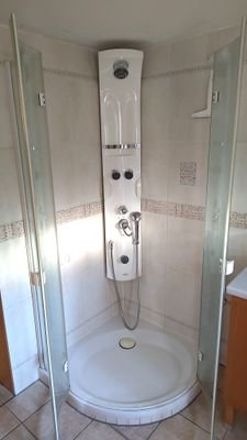 ...Dusche im Souterrain