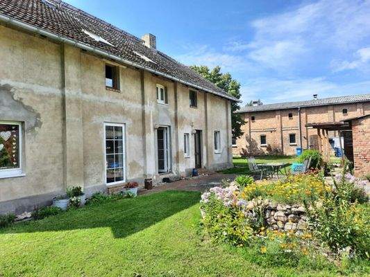 Schräge Rückansicht 1