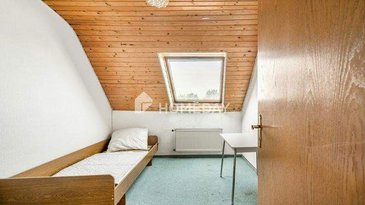 1. OG Schlafzimmer 1