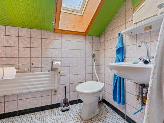 Dachgeschoss - Toilette