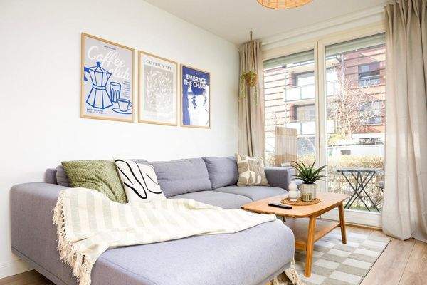 Wohnbereich mit Loggiazugang