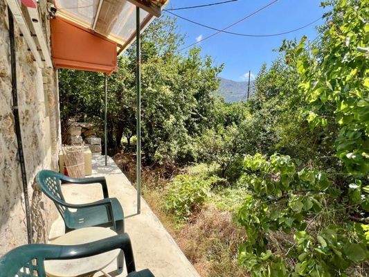 Kreta, Latsida: Charmantes Dorfhaus mit Garten zu verkaufen