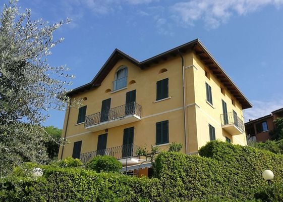 Penthouse in Gardone Riviera mit Blick auf den Gardasee