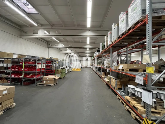 Halle Innenansicht - ET