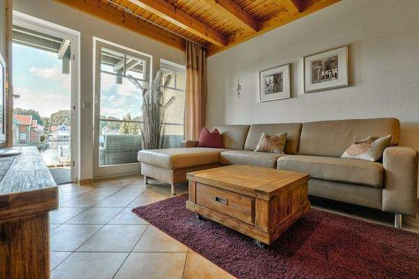 Wohnzimmer mit Wasserblick