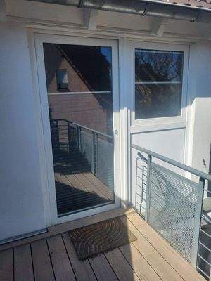 Blick Kinderzimmer mit Terrasse.jpg