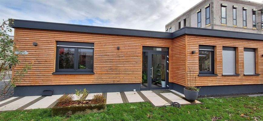 Bürogebäude Frontansicht