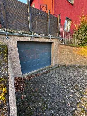 Einfahrt zur Garage