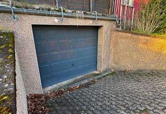 Einfahrt zur Garage