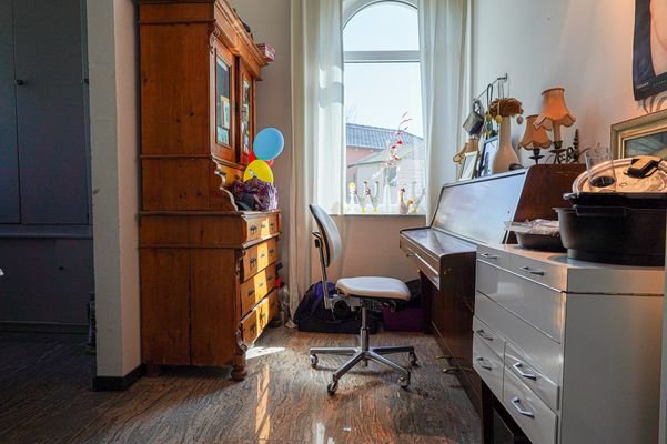 EG Hauptwohnung Arbeitszimmer 1