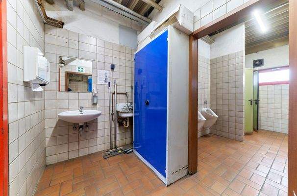 062_Sanitärräume WC&#39;s.jpg