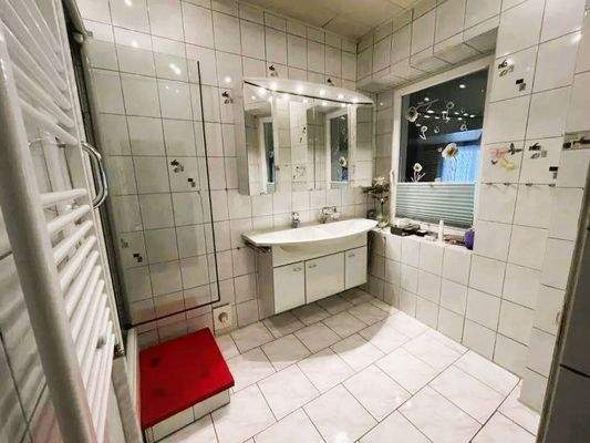 Bad zur Wohnung 1.OG