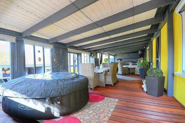 EFH-Schönberg-Wintergarten-Yakusi