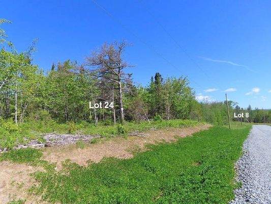 Cape Breton - 37-Hektar-Areal mit Atlantik-Zugang 