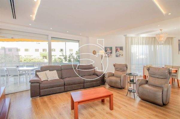 Hervorragendes Objekt