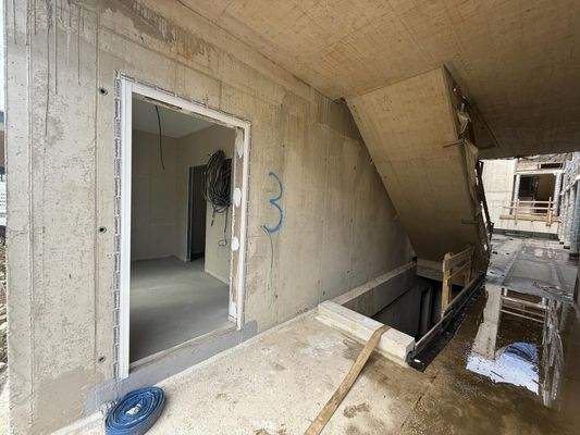 20250902_094722242_iOS