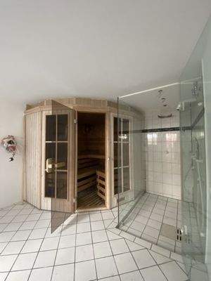 Sauna mit Dusche