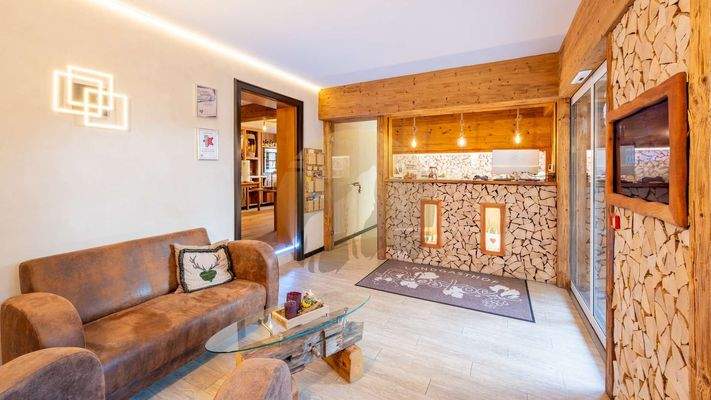 hotel-restaurant-schwarzwald-rezeption-wolf-immobilien