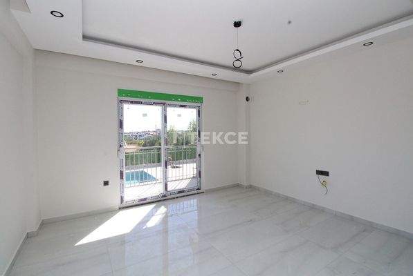 Brand-New Apartment in a Poolside Building in Manavgat Antalya