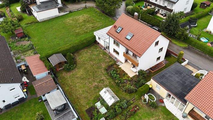 Einfamilienhaus mit Garten