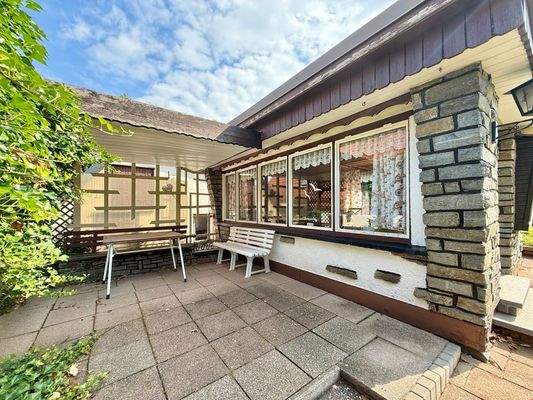 Bungalow und Terrasse